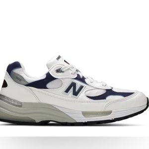 NWOT New Balance 992 in White Navy
